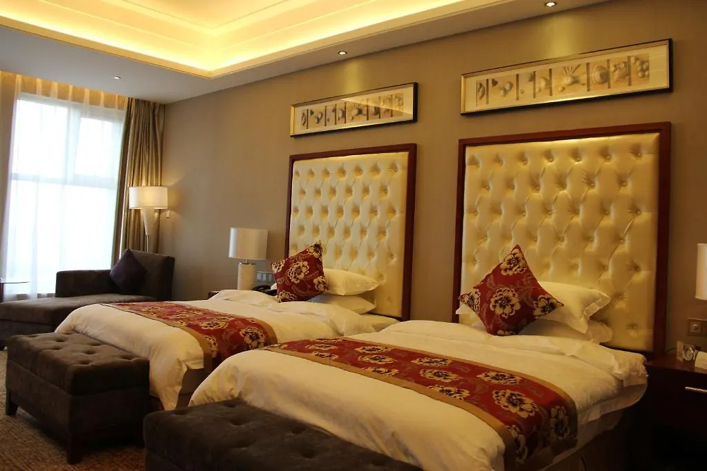 New Century Grand Hotel Luohe
