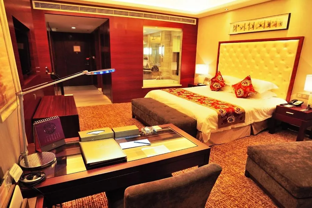 New Century Grand Hotel Luohe
